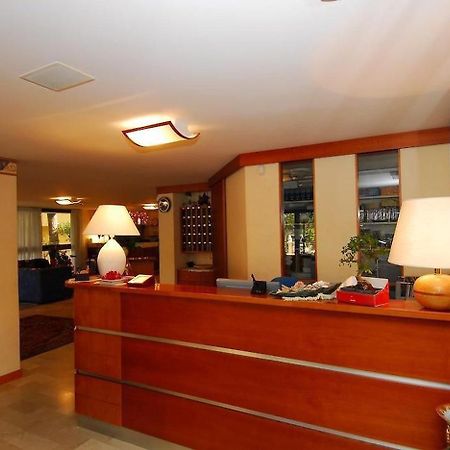 Hotel Ambasciata 切塞纳蒂科 外观 照片