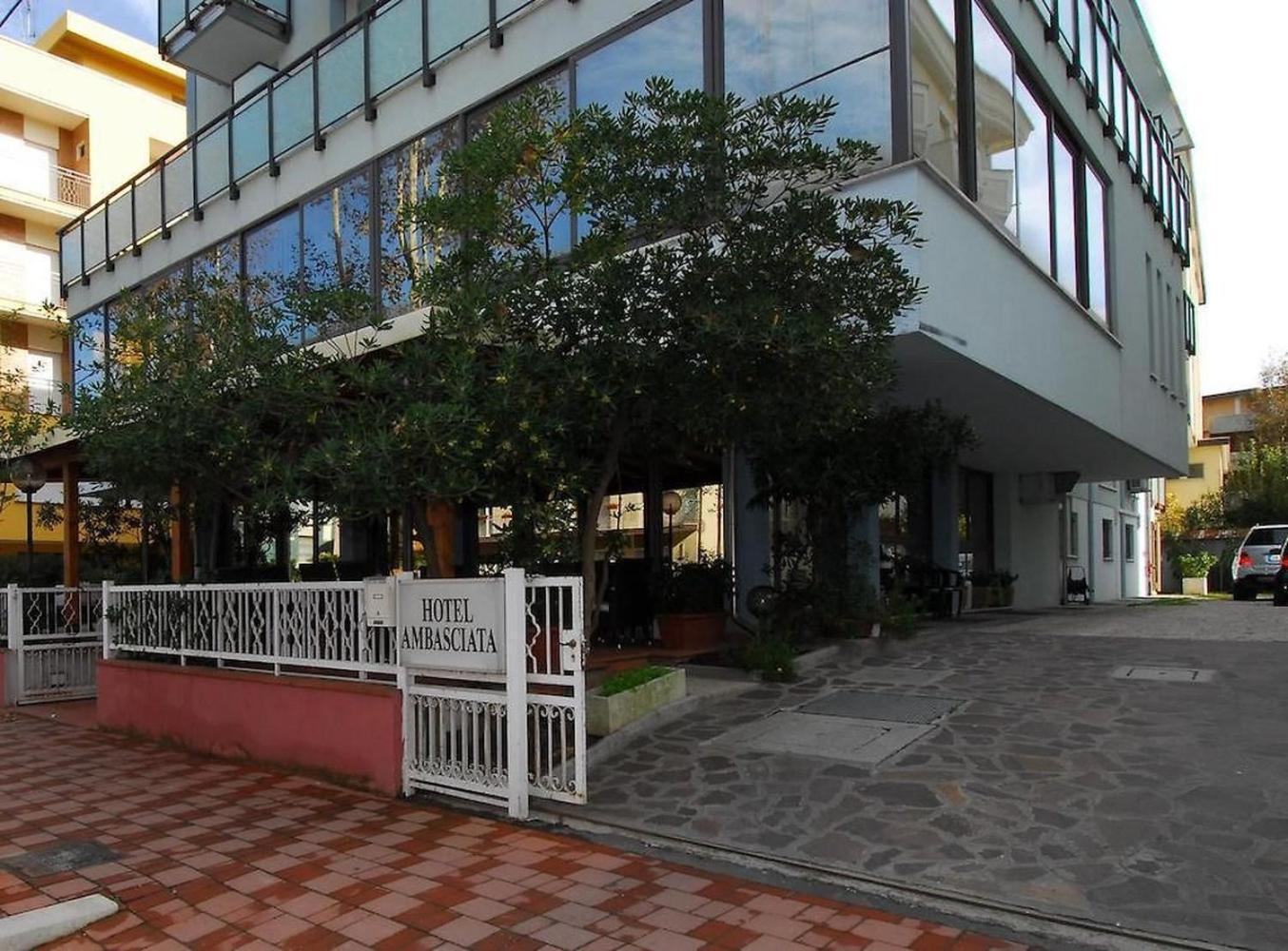 Hotel Ambasciata 切塞纳蒂科 外观 照片