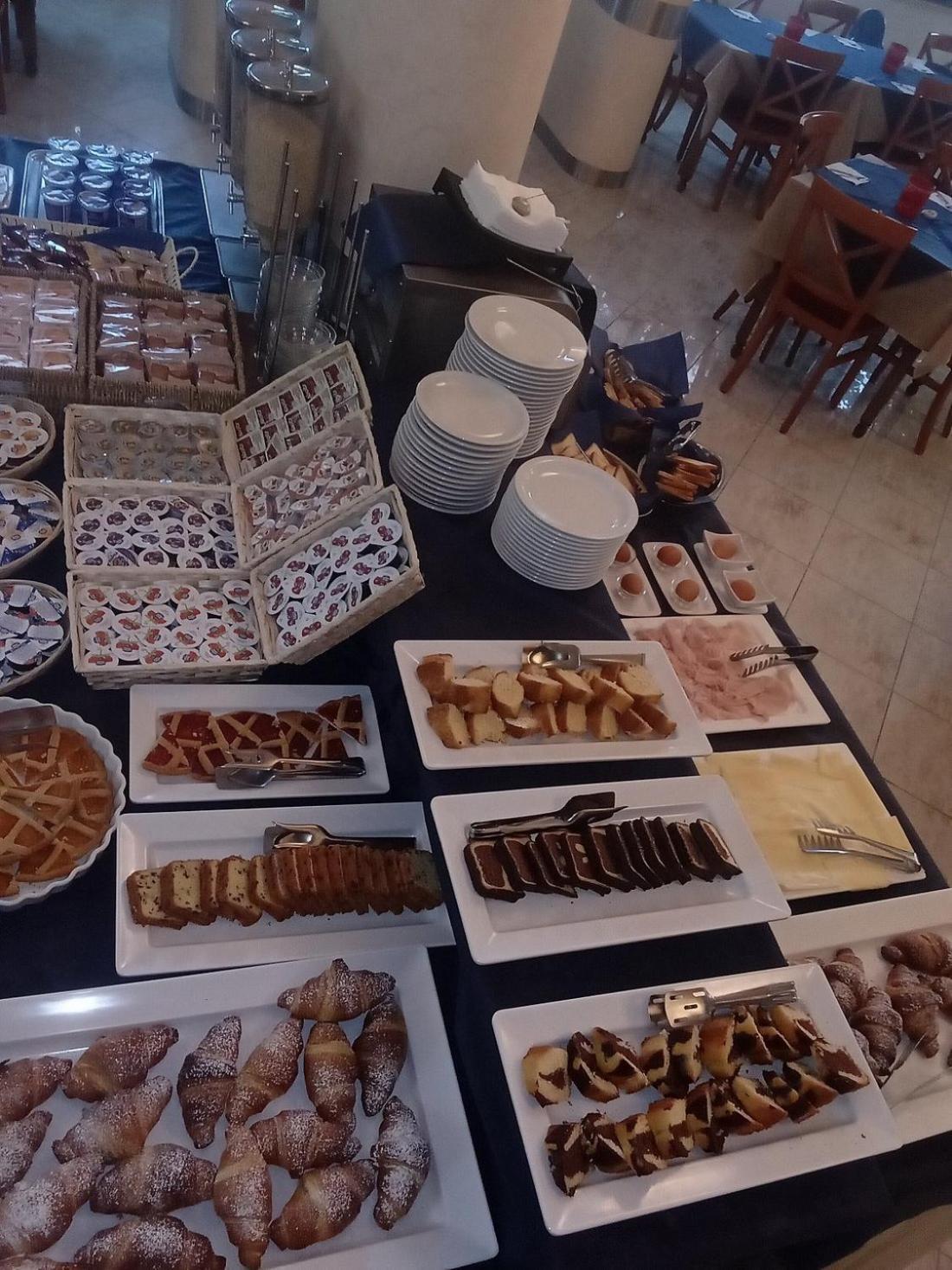 Hotel Ambasciata 切塞纳蒂科 外观 照片