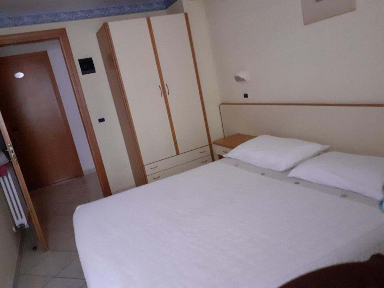 Hotel Ambasciata 切塞纳蒂科 外观 照片