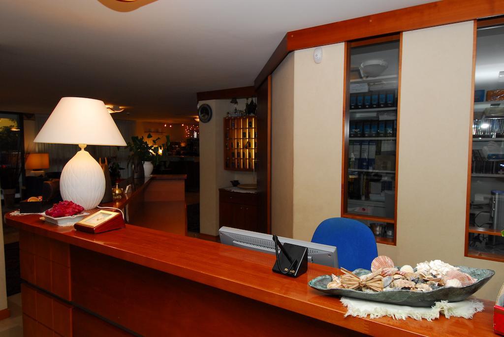 Hotel Ambasciata 切塞纳蒂科 外观 照片